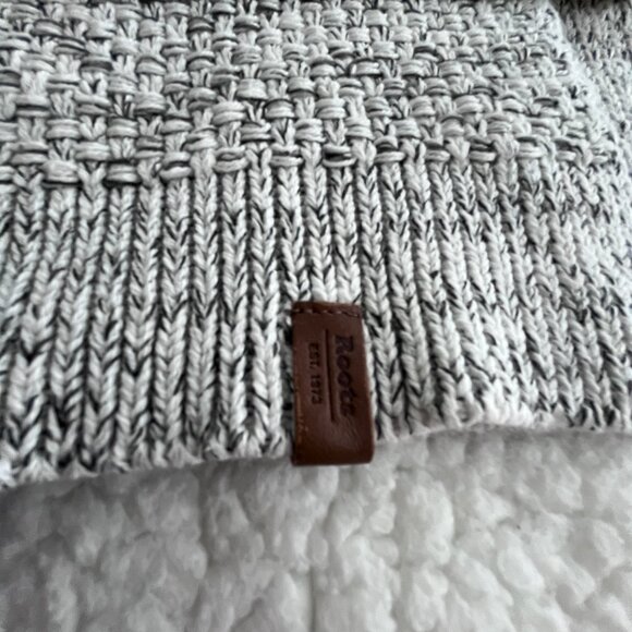 Roots / Medium size / Cozy Knit Cardigan / Grey - salt & pepper - Picture 13 of 14